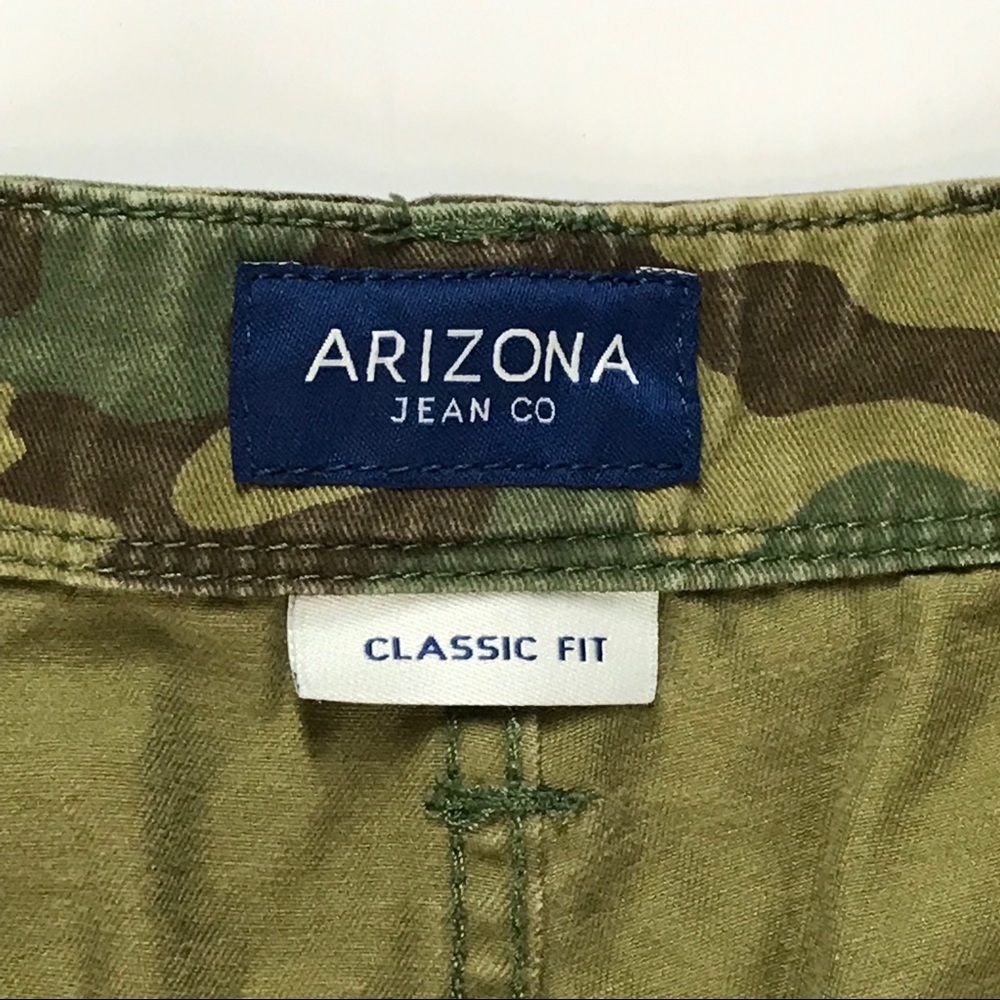ARIZONA Jean Co. Camo Shorts Classic Fit, Size 29, 100% Cotton - Picture 3 of 4